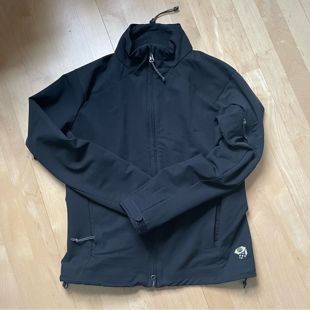 Mountain Hardwear soft shell jacket in mint condition